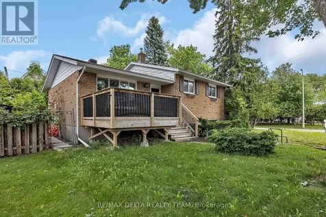 841 Balsam Drive Ottawa ON K1E 1B8