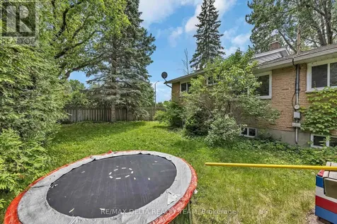 841 Balsam Drive Ottawa ON K1E 1B8