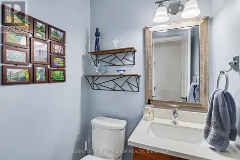 14 Sachs Forest Place Ottawa ON K2G 6V2