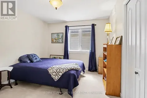 14 Sachs Forest Place Ottawa ON K2G 6V2