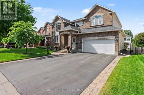 14 Sachs Forest Place Ottawa ON K2G 6V2
