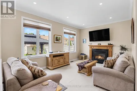 14 Sachs Forest Place Ottawa ON K2G 6V2