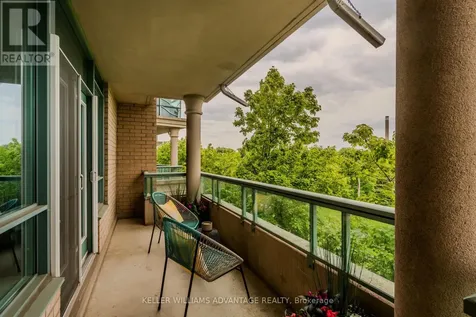 9 Boardwalk Drive Toronto (the Beaches) ON M4L 6T1