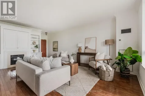 9 Boardwalk Drive Toronto (the Beaches) ON M4L 6T1