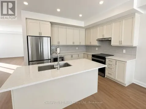 81 Lightfoot Drive Orillia ON L3V 7L8