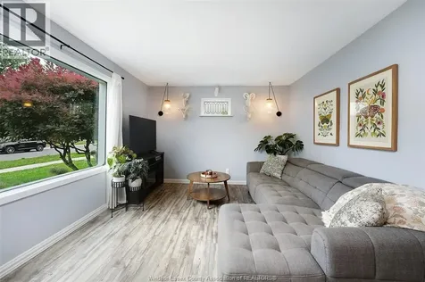 1431 Albert Road Windsor ON N8Y 3R1