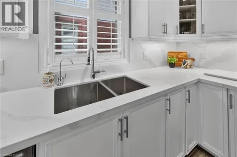 43 Wilbur Drive Binbrook ON L0R 1C0