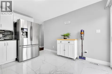 4561 Fontana Avenue Windsor ON N9G 3C8