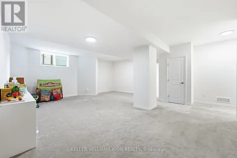 547 Peerless Street Ottawa ON K2J 6A7