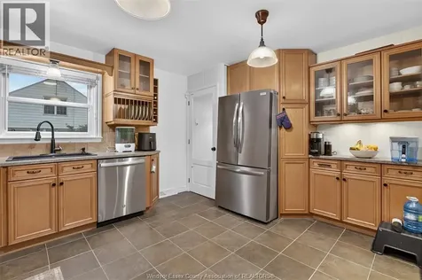 986 Belle Isle View Boulevard Windsor ON N8S 3G5