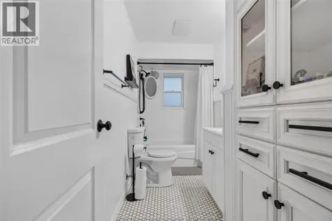 986 Belle Isle View Boulevard Windsor ON N8S 3G5
