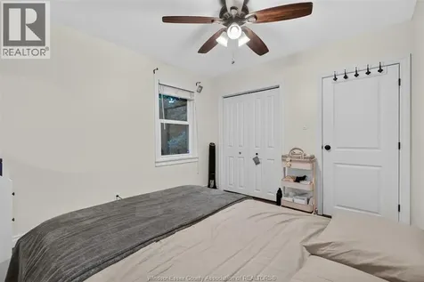 986 Belle Isle View Boulevard Windsor ON N8S 3G5