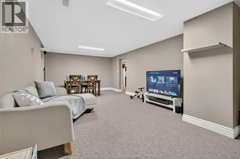 986 Belle Isle View Boulevard Windsor ON N8S 3G5
