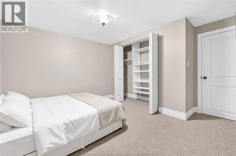 986 Belle Isle View Boulevard Windsor ON N8S 3G5