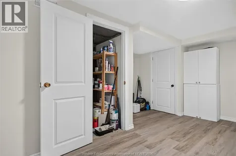 986 Belle Isle View Boulevard Windsor ON N8S 3G5