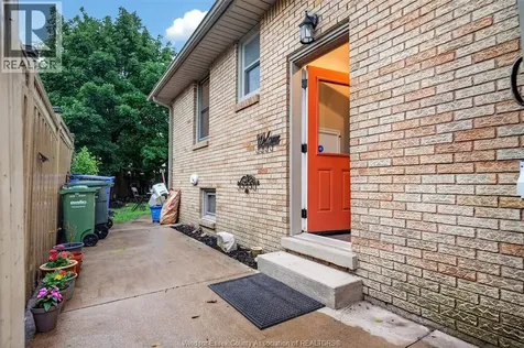 986 Belle Isle View Boulevard Windsor ON N8S 3G5