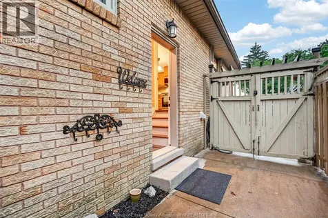 986 Belle Isle View Boulevard Windsor ON N8S 3G5