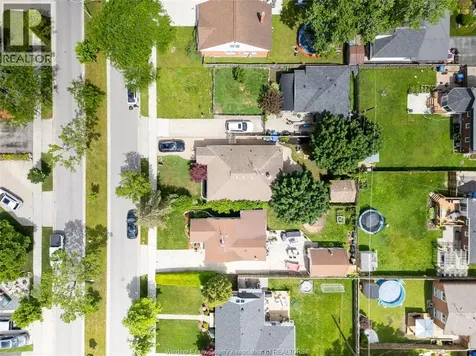 986 Belle Isle View Boulevard Windsor ON N8S 3G5