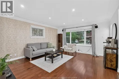 986 Belle Isle View Boulevard Windsor ON N8S 3G5