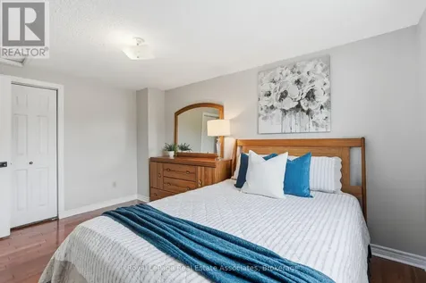 8 Sparrow Court Brampton (fletcher's Creek South) ON L6Y 3P3