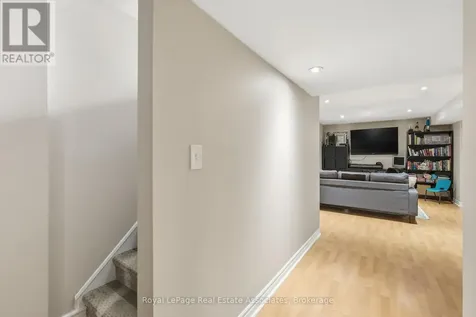 8 Sparrow Court Brampton (fletcher's Creek South) ON L6Y 3P3