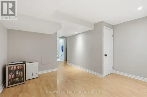 8 Sparrow Court Brampton (fletcher's Creek South) ON L6Y 3P3