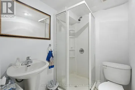 8 Sparrow Court Brampton (fletcher's Creek South) ON L6Y 3P3