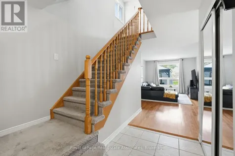 8 Sparrow Court Brampton (fletcher's Creek South) ON L6Y 3P3