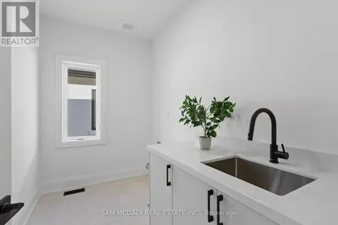 2354 Eighth Line Oakville (wc Wedgewood Creek) ON L6H 7E6
