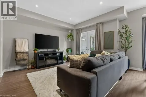 54 Nisbet Boulevard Hamilton ON L8B 0Y3