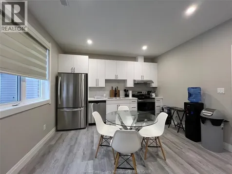 917 Mckay Avenue Windsor ON N9B 2A4