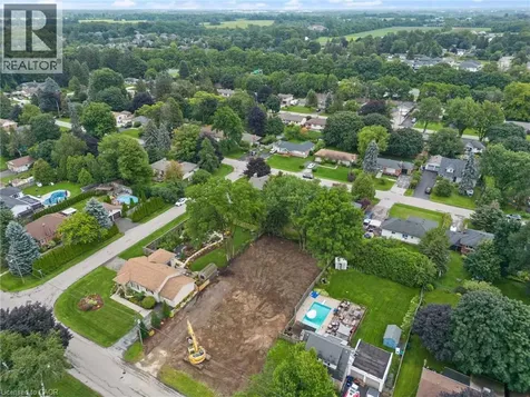 28 Calvin Street Ancaster ON L9G 2G3