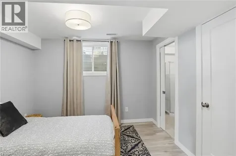 1 Bawcutt Crescent Paris ON N3L 0G7