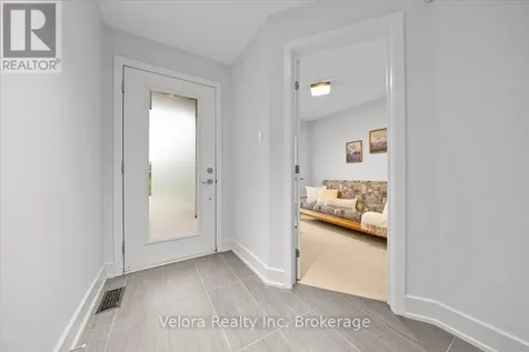 63F Young Street Ottawa ON K1S 5T5