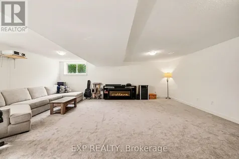 41 Nettle Crescent Ottawa ON K1T 0M2