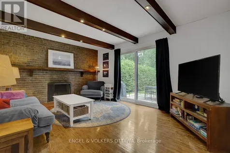 516 Buchanan Crescent Ottawa ON K1J 7X9