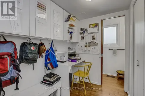 516 Buchanan Crescent Ottawa ON K1J 7X9