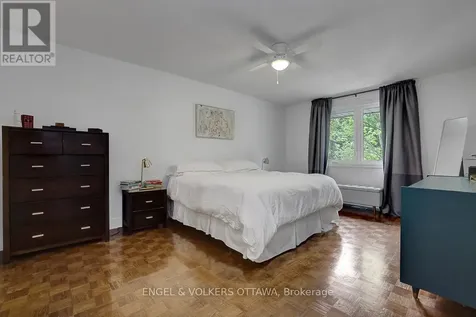 516 Buchanan Crescent Ottawa ON K1J 7X9