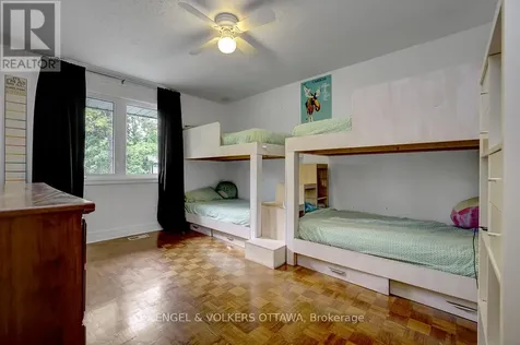 516 Buchanan Crescent Ottawa ON K1J 7X9