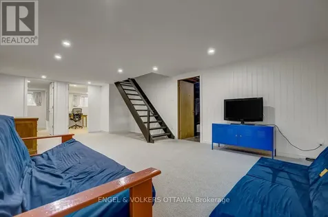 516 Buchanan Crescent Ottawa ON K1J 7X9