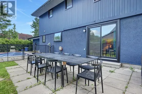 516 Buchanan Crescent Ottawa ON K1J 7X9