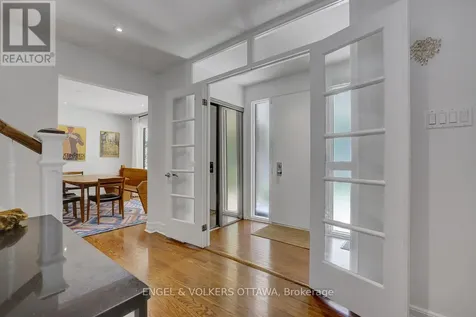 516 Buchanan Crescent Ottawa ON K1J 7X9