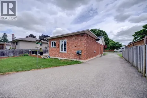 83 Evelyn Street Brantford ON N3R 3H2