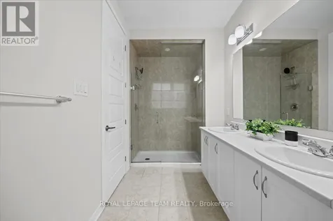 331 Crossway Terrace Ottawa ON K2S 2Z3