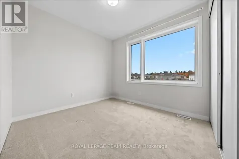 331 Crossway Terrace Ottawa ON K2S 2Z3