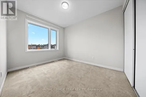 331 Crossway Terrace Ottawa ON K2S 2Z3