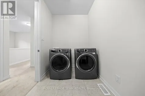 331 Crossway Terrace Ottawa ON K2S 2Z3