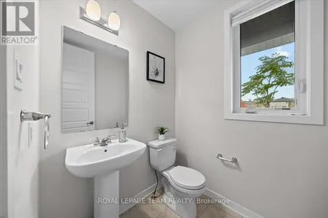 331 Crossway Terrace Ottawa ON K2S 2Z3