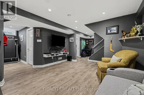 21 West Ridge Drive Ottawa ON K2S 1S4