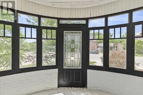 503 10th Avenue Hanover ON N4N 2P2